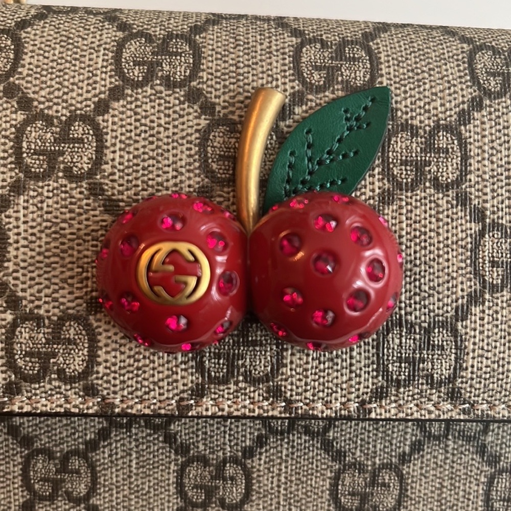 Gucci supreme chain bag - Picture 4 of 8